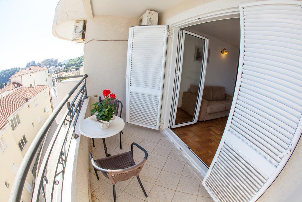 Apartments Charme Bečići Exterior photo